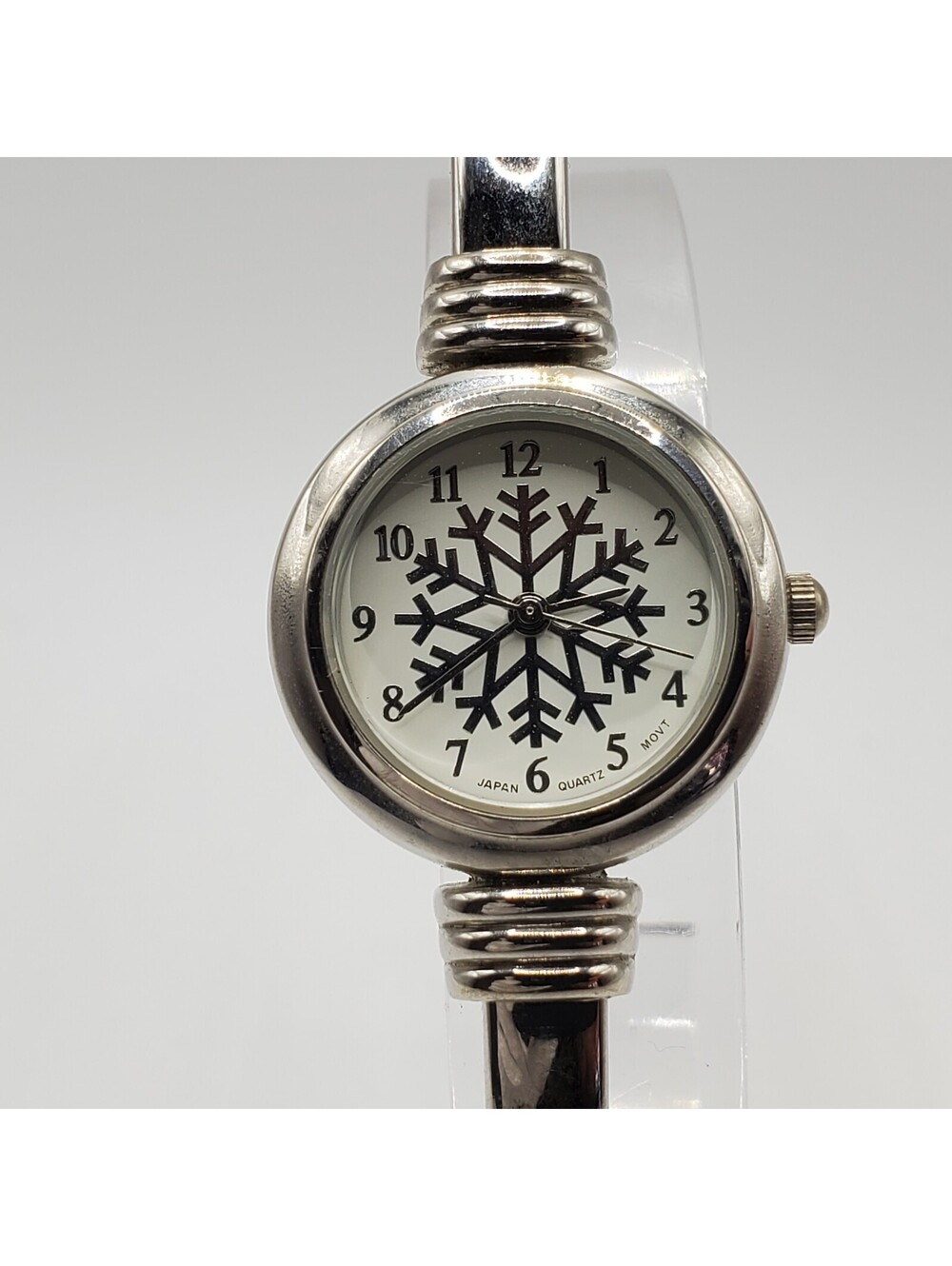 Snowflake Dial Quartz Cuff Band Watch Women 25mm Silver Tone New Battery